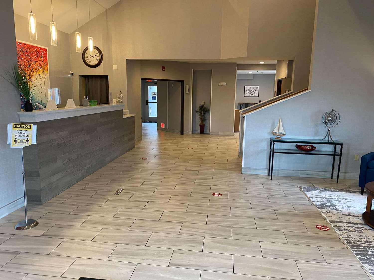 Days Inn By Wyndham Portland East Bagian luar foto