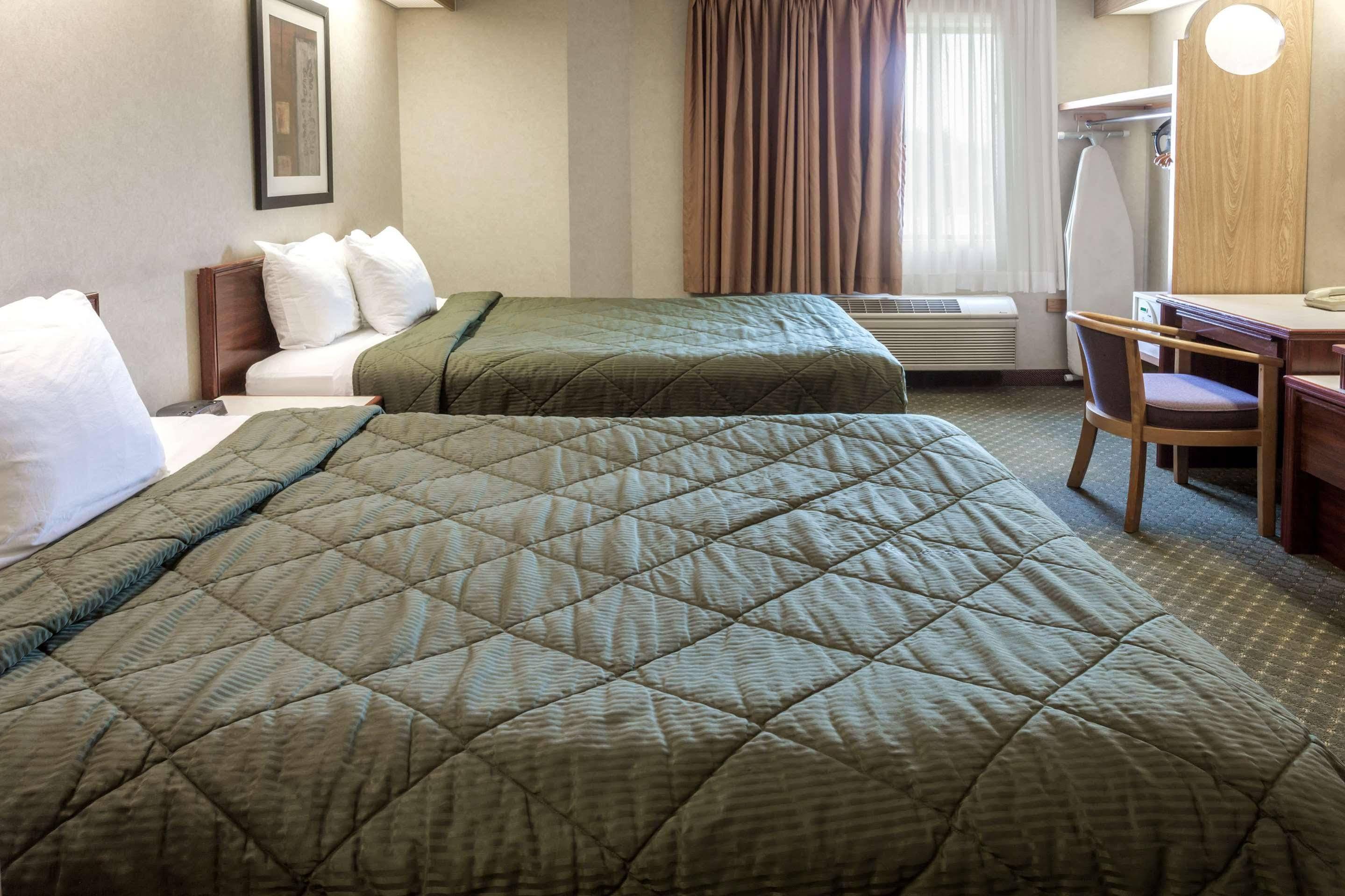 Days Inn By Wyndham Portland East Bagian luar foto