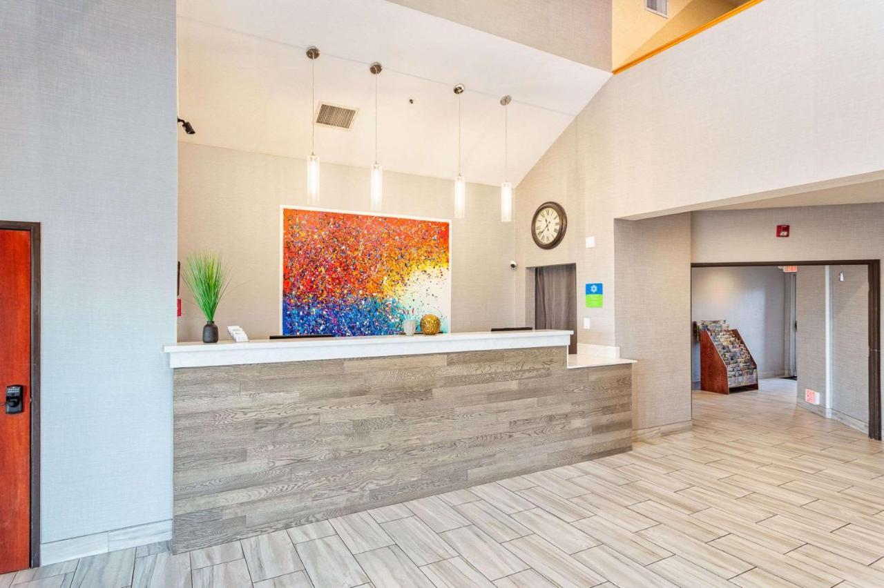 Days Inn By Wyndham Portland East Bagian luar foto